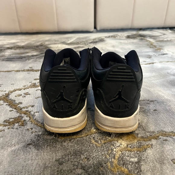 Air Jordan 3 “Cyber Monday”, Size 10.5 - Picture 4 of 5